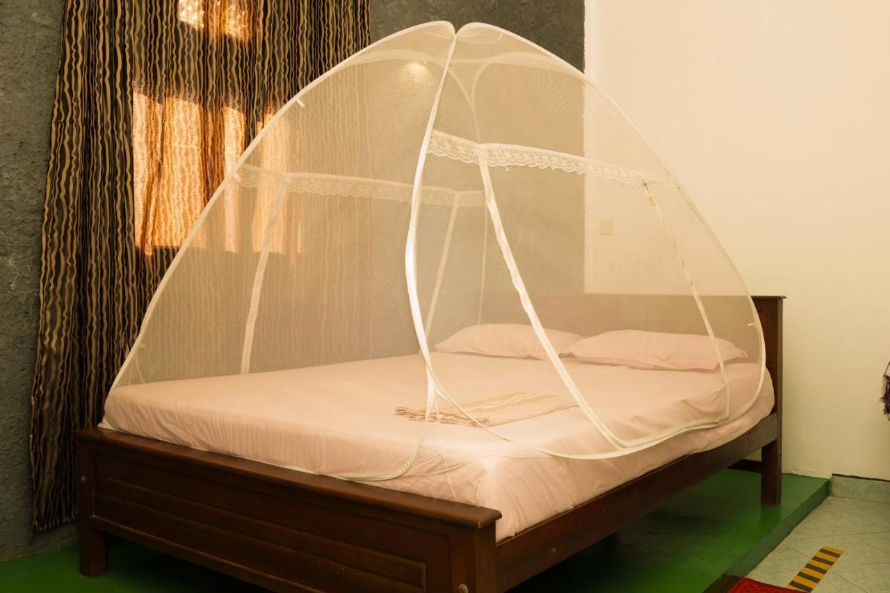 נגומבו Lilly Palace Villa Guest House מראה חיצוני תמונה