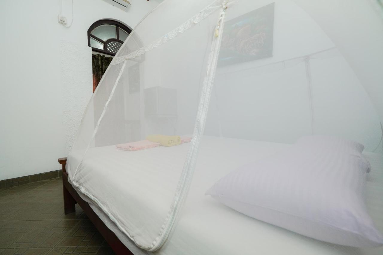 נגומבו Lilly Palace Villa Guest House מראה חיצוני תמונה
