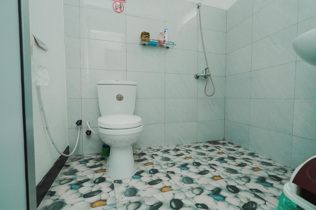 נגומבו Lilly Palace Villa Guest House מראה חיצוני תמונה