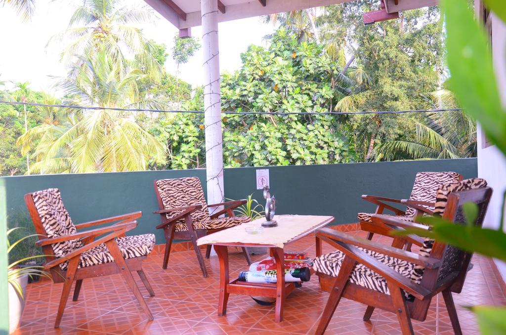 נגומבו Lilly Palace Villa Guest House מראה חיצוני תמונה