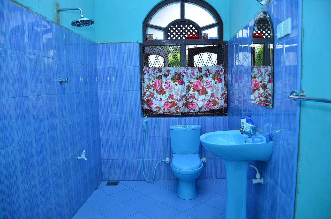 נגומבו Lilly Palace Villa Guest House מראה חיצוני תמונה